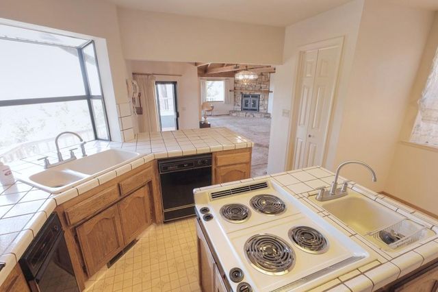 12825 Mierkey Rd, Pine Grove, CA 95665