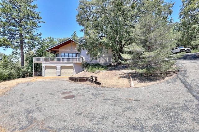 12825 Mierkey Rd, Pine Grove, CA 95665