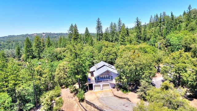 12825 Mierkey Rd, Pine Grove, CA 95665
