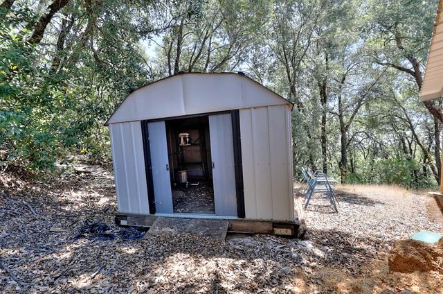 12825 Mierkey Rd, Pine Grove, CA 95665