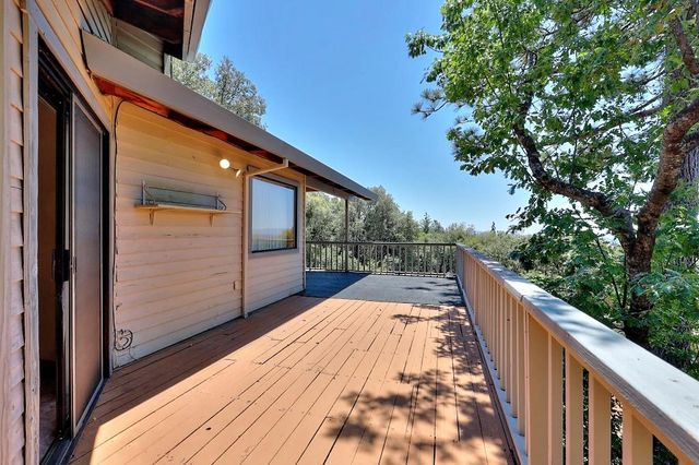 12825 Mierkey Rd, Pine Grove, CA 95665