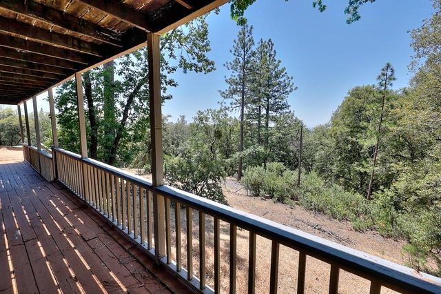 12825 Mierkey Rd, Pine Grove, CA 95665