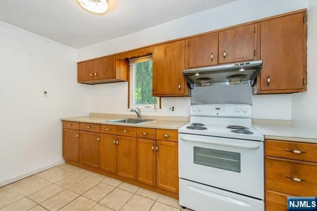 99 Chesapeake Avenue, Par-troy Hills Twp., NJ 07034