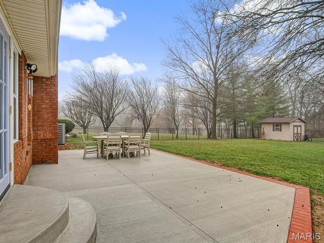 435 Paul Drive, Waterloo, IL 62298