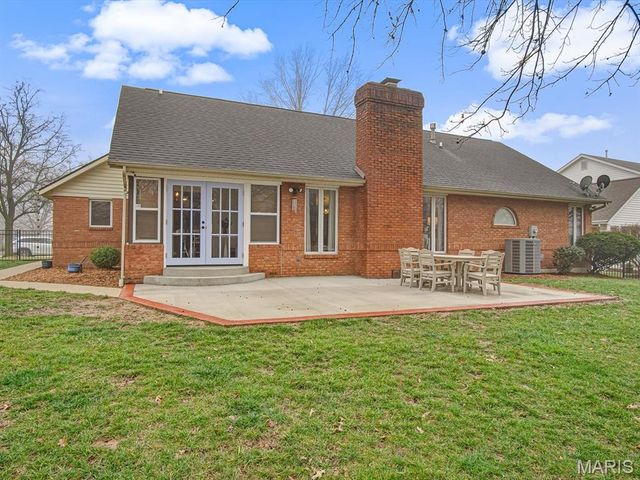 435 Paul Drive, Waterloo, IL 62298