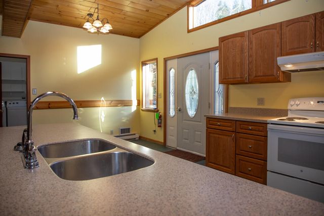 86 Jersey Drive, Lake Placid, NY 12946