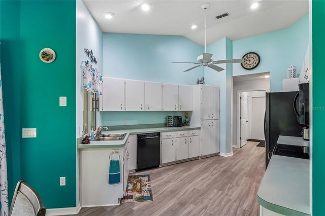 4 SPRUCE PINE COURT N, Homosassa, FL 34446