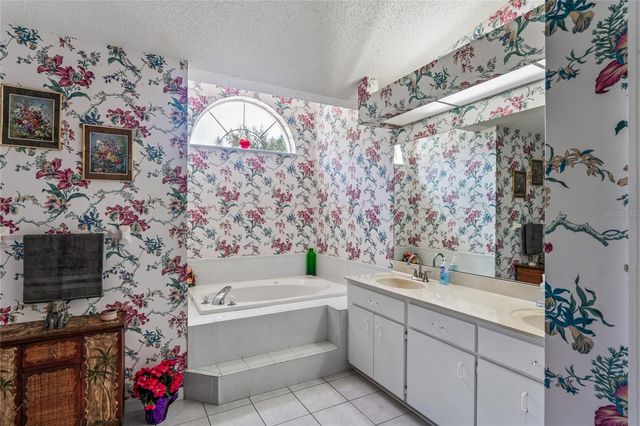 4 SPRUCE PINE COURT N, Homosassa, FL 34446