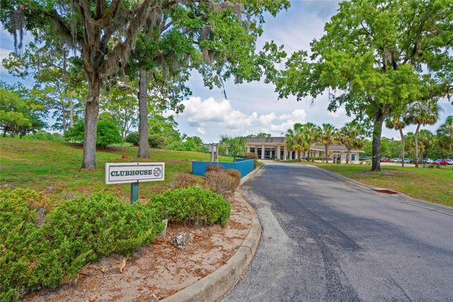 4 SPRUCE PINE COURT N, Homosassa, FL 34446