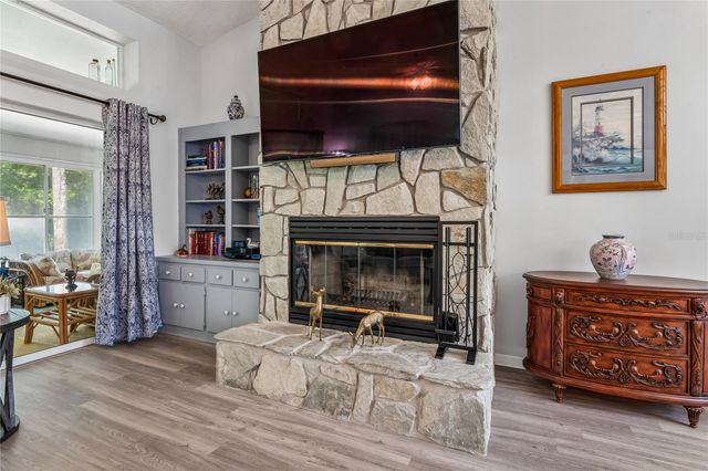 4 SPRUCE PINE COURT N, Homosassa, FL 34446