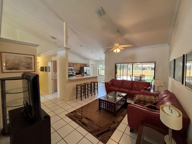 3145 Peachtree Way, Davie, FL 33328