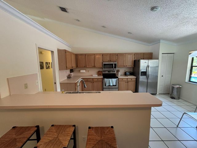 3145 Peachtree Way, Davie, FL 33328