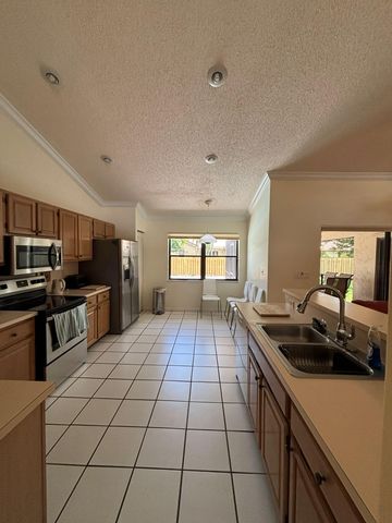 3145 Peachtree Way, Davie, FL 33328