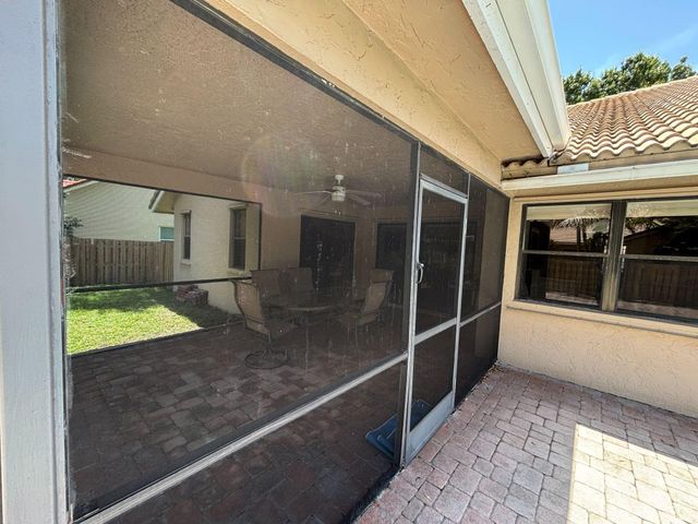3145 Peachtree Way, Davie, FL 33328