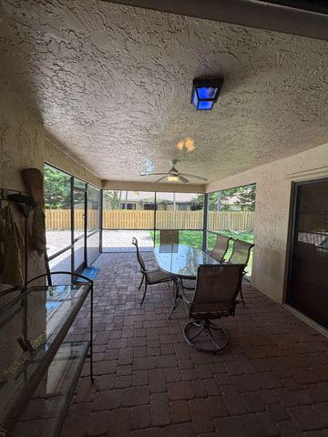 3145 Peachtree Way, Davie, FL 33328