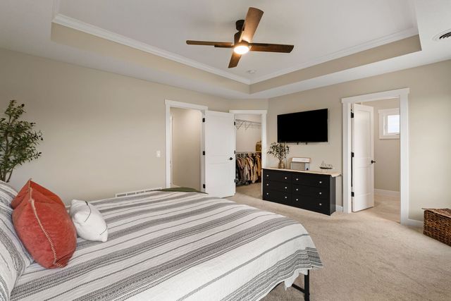 1217 W 64th Street, Davenport, IA 52806