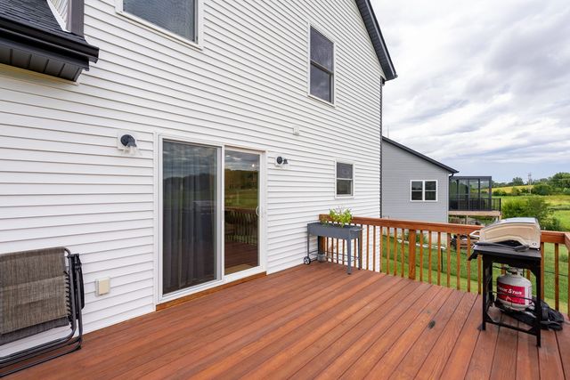 1217 W 64th Street, Davenport, IA 52806