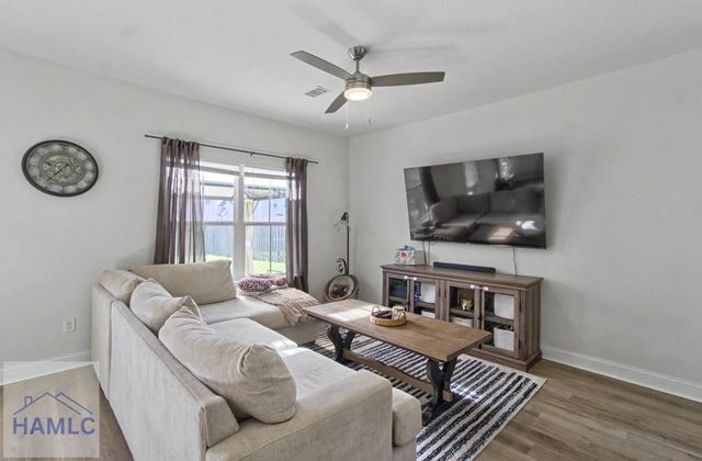 1052 Grayson Avenue, Hinesville, GA 31313