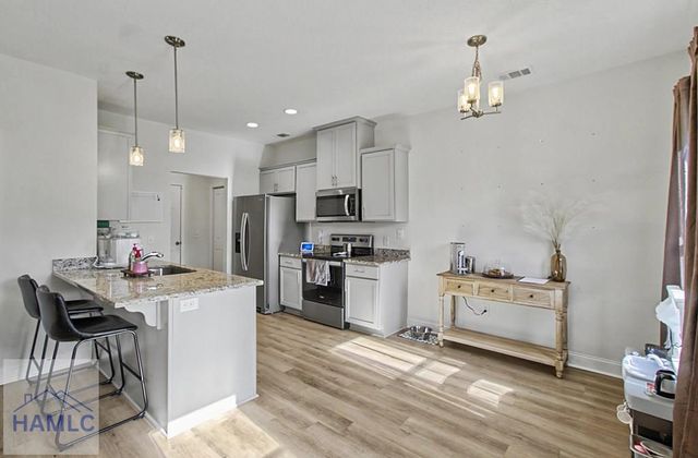 1052 Grayson Avenue, Hinesville, GA 31313