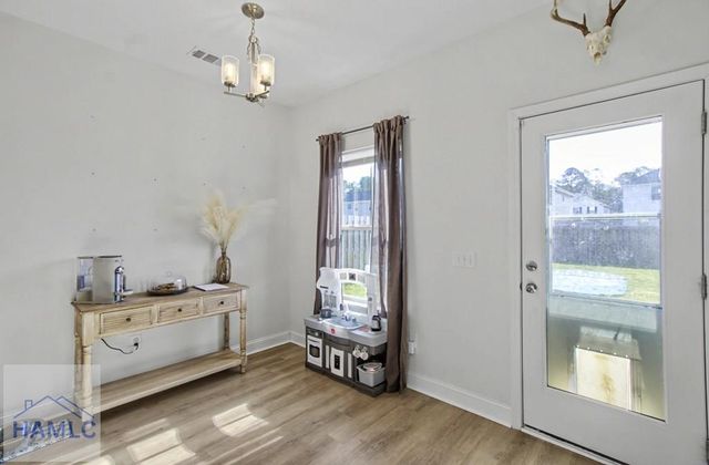 1052 Grayson Avenue, Hinesville, GA 31313