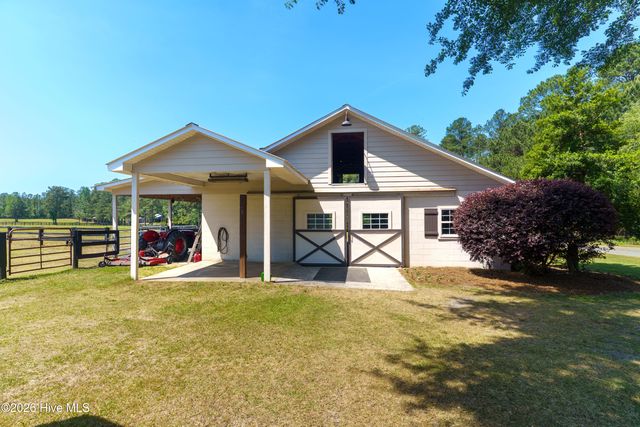 235 Griffin Lake Road, Vass, NC 28394