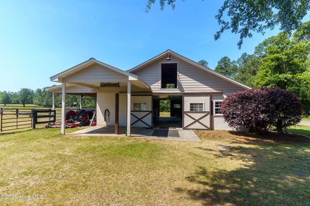 235 Griffin Lake Road, Vass, NC 28394