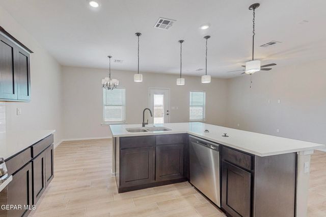 516 LOGWOOD Avenue, Canutillo, TX 79835