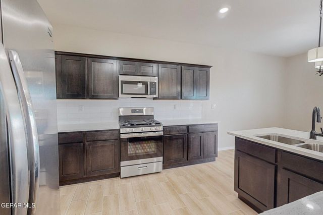 516 LOGWOOD Avenue, Canutillo, TX 79835