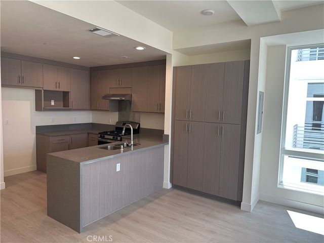 168 Monterey Street 422, Alhambra, CA 91801