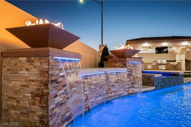 1721 South Tioga Way, Las Vegas, NV 89117