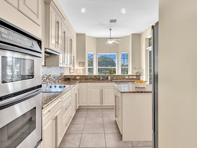 1286 RIVER REACH Drive, Vero Beach, FL 32967