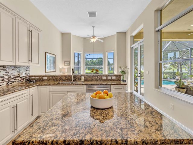 1286 RIVER REACH Drive, Vero Beach, FL 32967