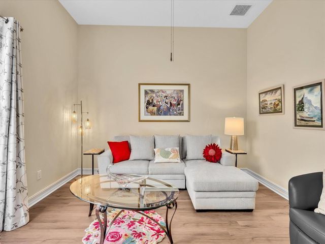 1286 RIVER REACH Drive, Vero Beach, FL 32967