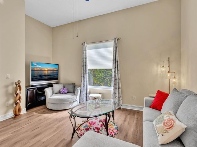 1286 RIVER REACH Drive, Vero Beach, FL 32967