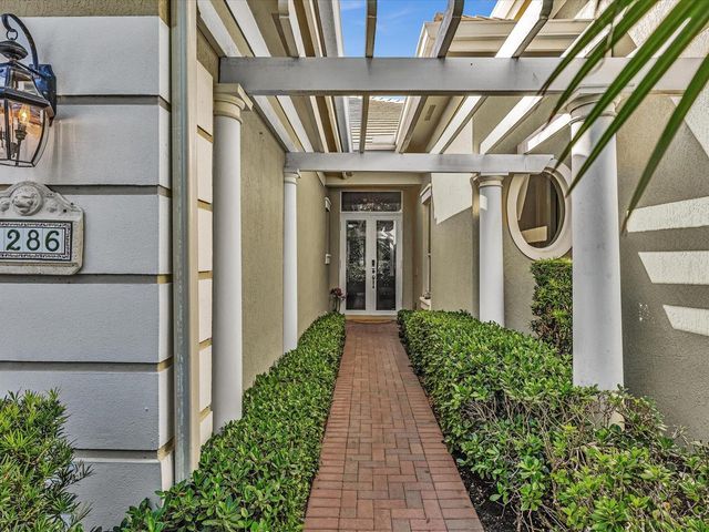 1286 RIVER REACH Drive, Vero Beach, FL 32967