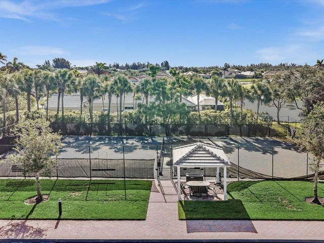 1286 RIVER REACH Drive, Vero Beach, FL 32967