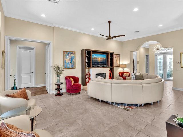 1286 RIVER REACH Drive, Vero Beach, FL 32967