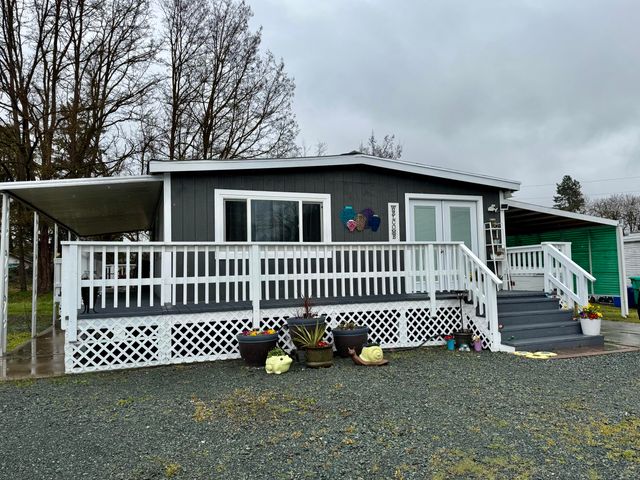 122 Parkdale Circle, Grants Pass, OR 97527