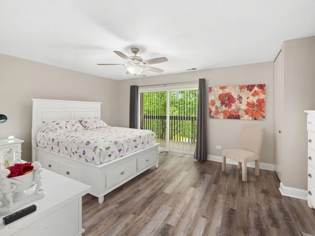 120 Lakeview Drive 417, Bloomingdale, IL 60108