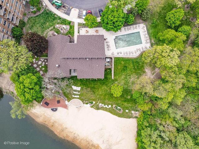 120 Lakeview Drive 417, Bloomingdale, IL 60108