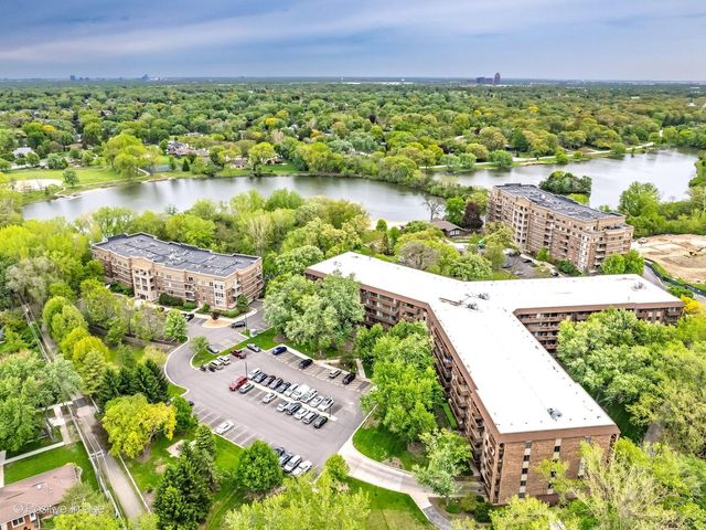 120 Lakeview Drive 417, Bloomingdale, IL 60108