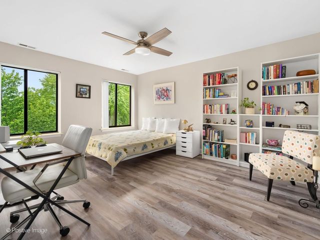 120 Lakeview Drive 417, Bloomingdale, IL 60108