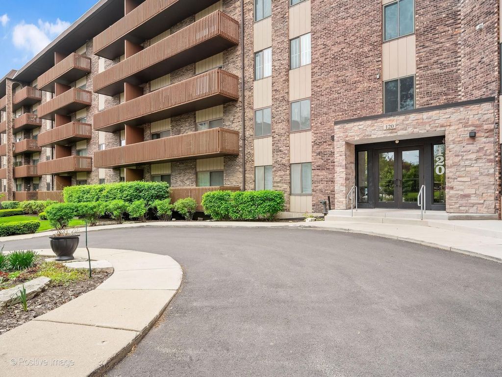 120 Lakeview Drive 417, Bloomingdale, IL 60108