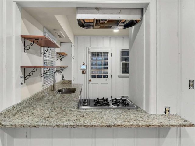 2560 Wood Valley Drive, East Point, GA 30344