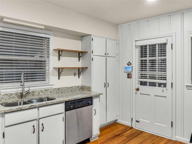 2560 Wood Valley Drive, East Point, GA 30344