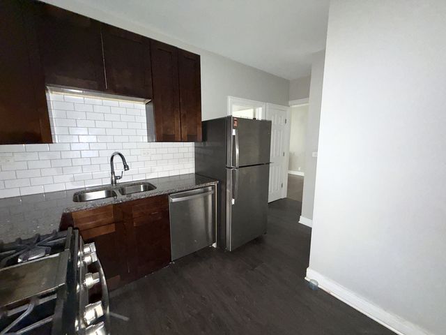 3349 W Sunnyside Avenue 3, Chicago, IL 60625