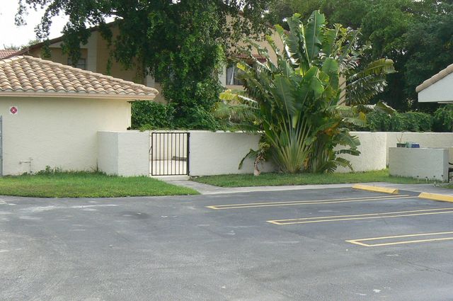 3135 Coral Ridge Drive 3135, Coral Springs, FL 33065