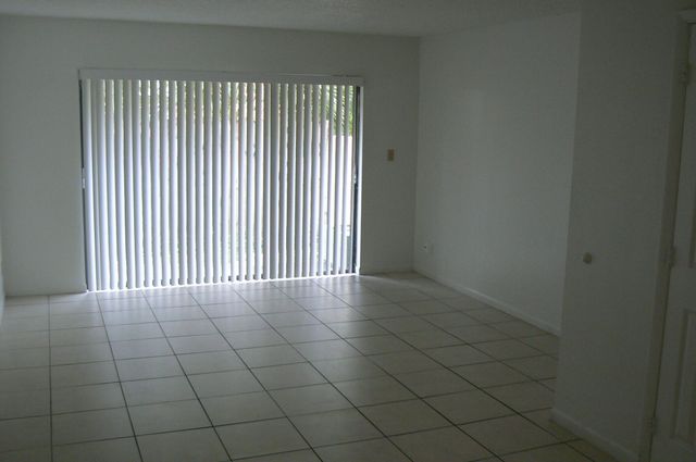 3135 Coral Ridge Drive 3135, Coral Springs, FL 33065