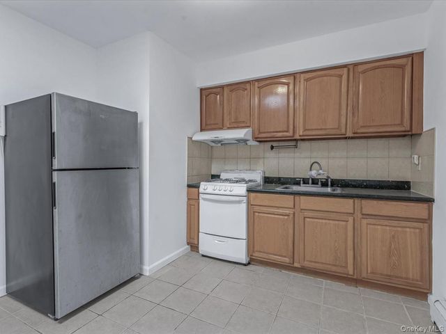 33-05 143rd Street 1405, Flushing, NY 11354