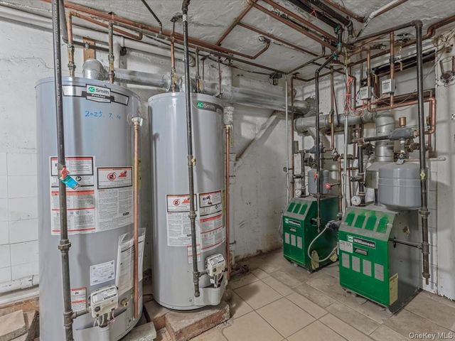 33-05 143rd Street 1405, Flushing, NY 11354